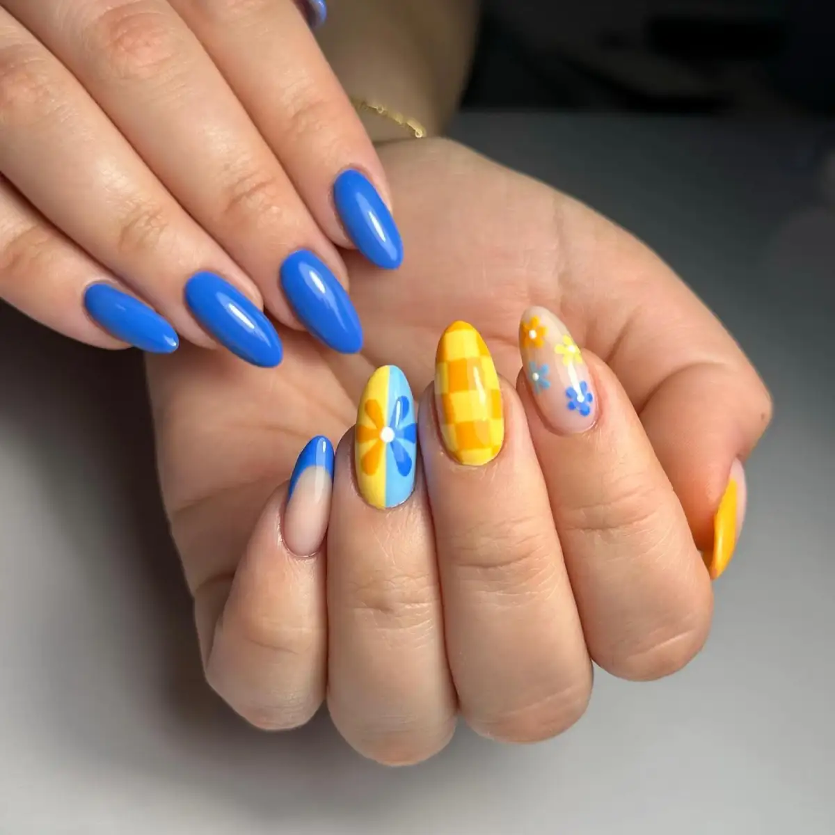 Blue Yellow Blooms Nails Art Main View