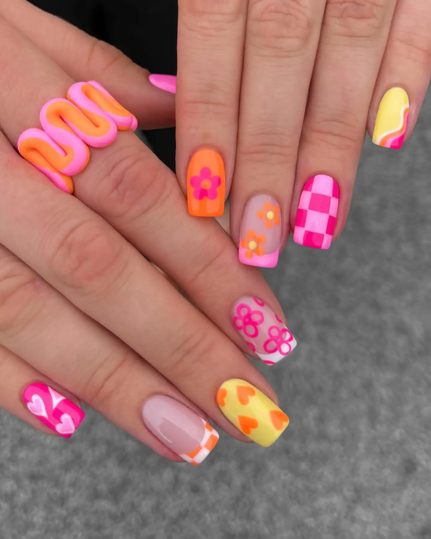 Bright Retro Nails Art Main View