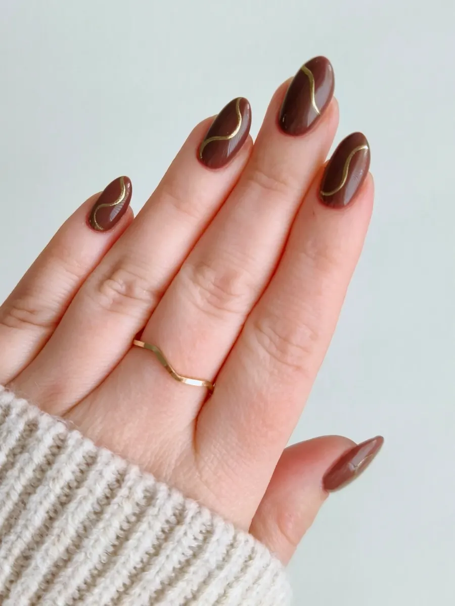 Chocolate Brown and Gold Wave Nails View