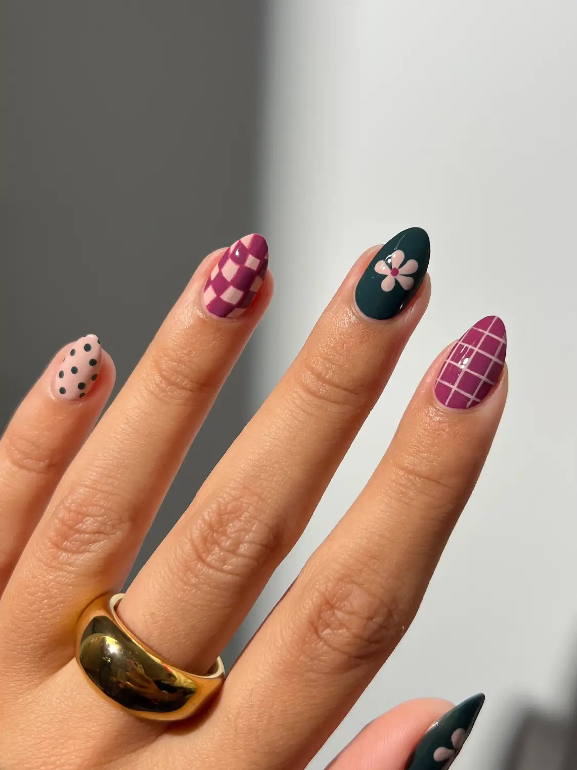 Mixed Pattern Nails Thumbnail 3