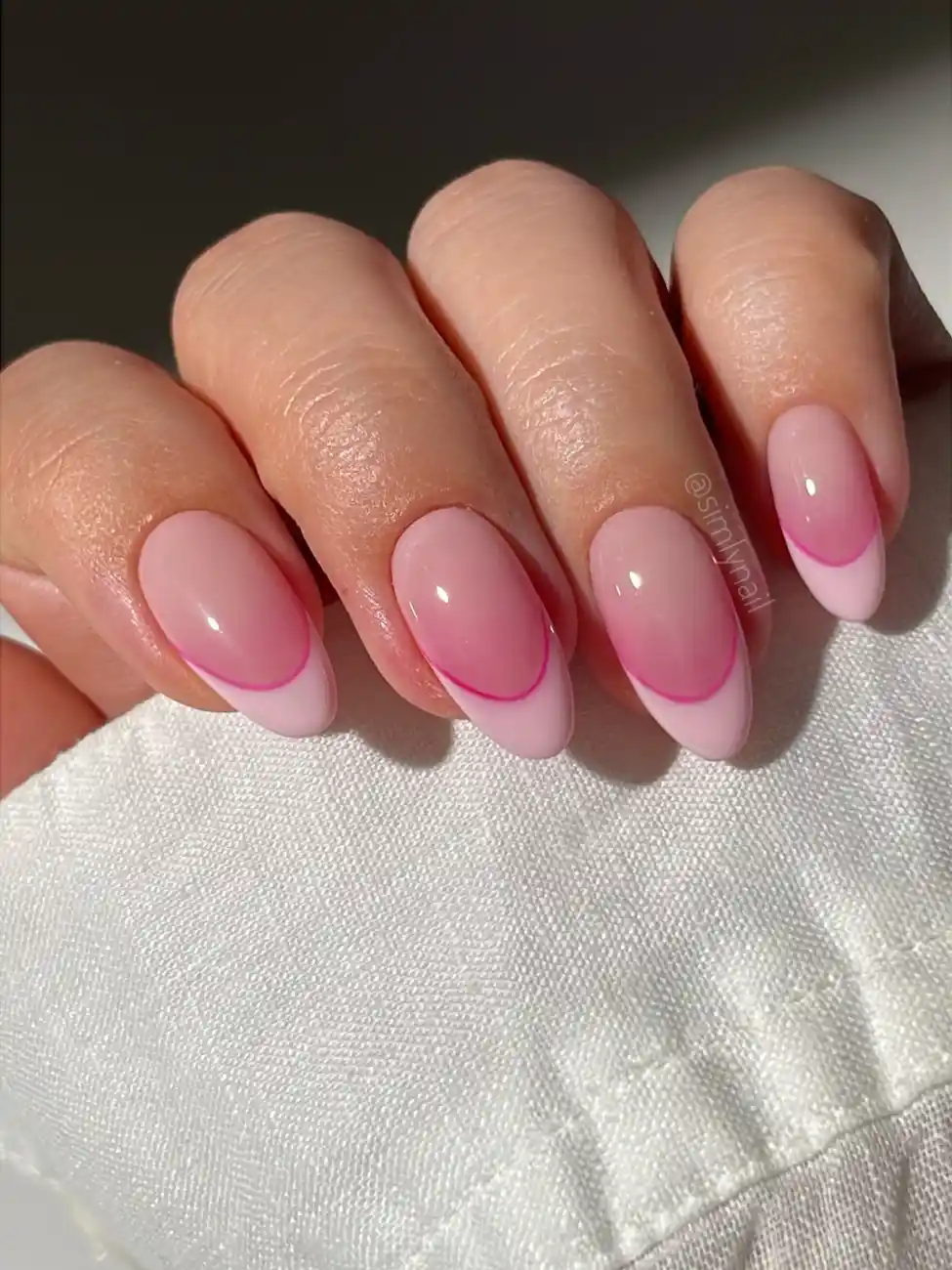 Pink Outline French Tips View