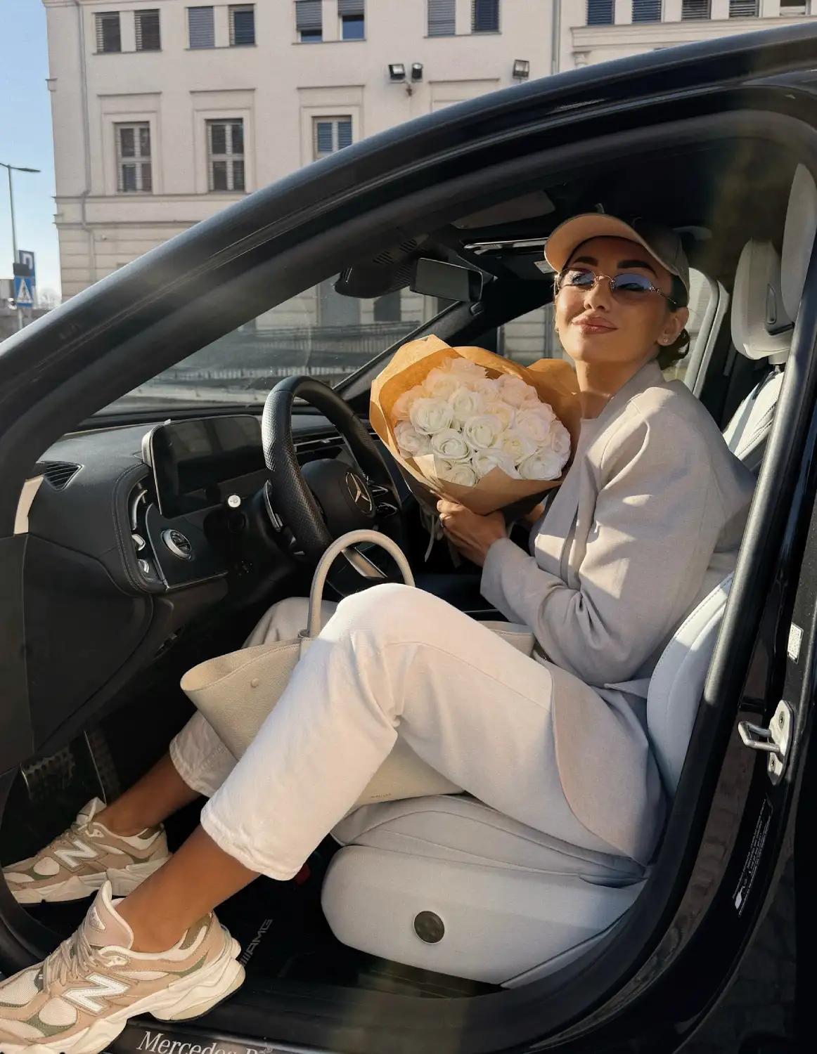 Beige Blazer White Jeans Thumbnail 2