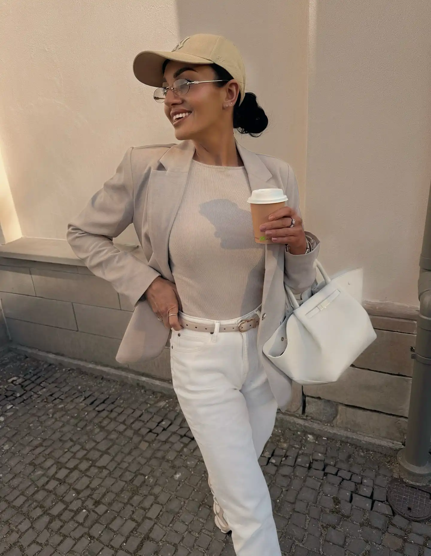 Beige Blazer White Jeans Thumbnail 4