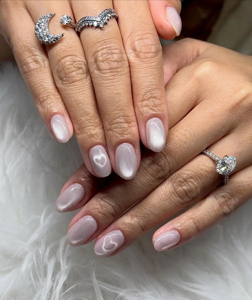 Cat Eye Hearts Nails Thumbnail 2