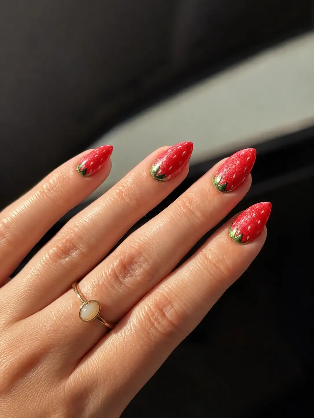 Full Strawberry Nails Thumbnail 4