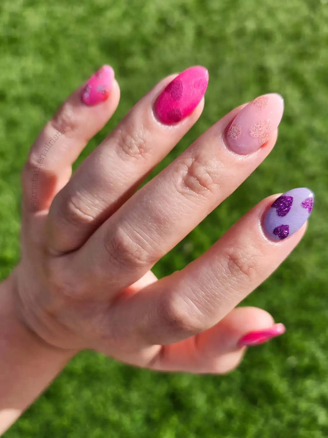 Glitter Heart Confetti Nails Thumbnail 3