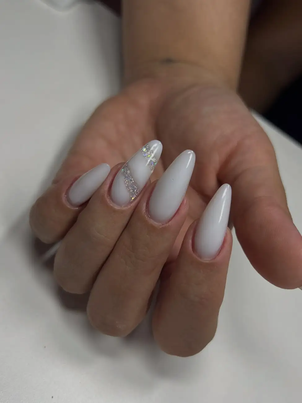 Glitter Vein Accent Thumbnail 3
