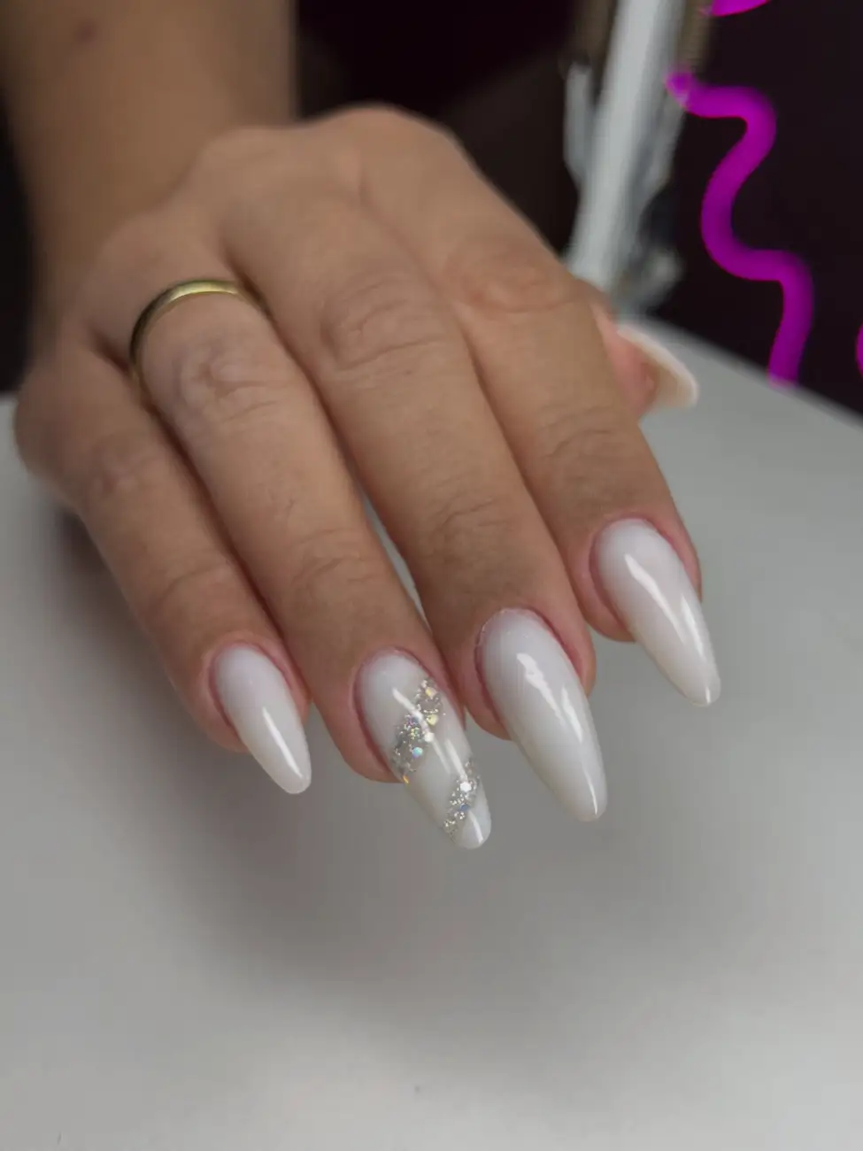 Glitter Vein Accent Thumbnail 2