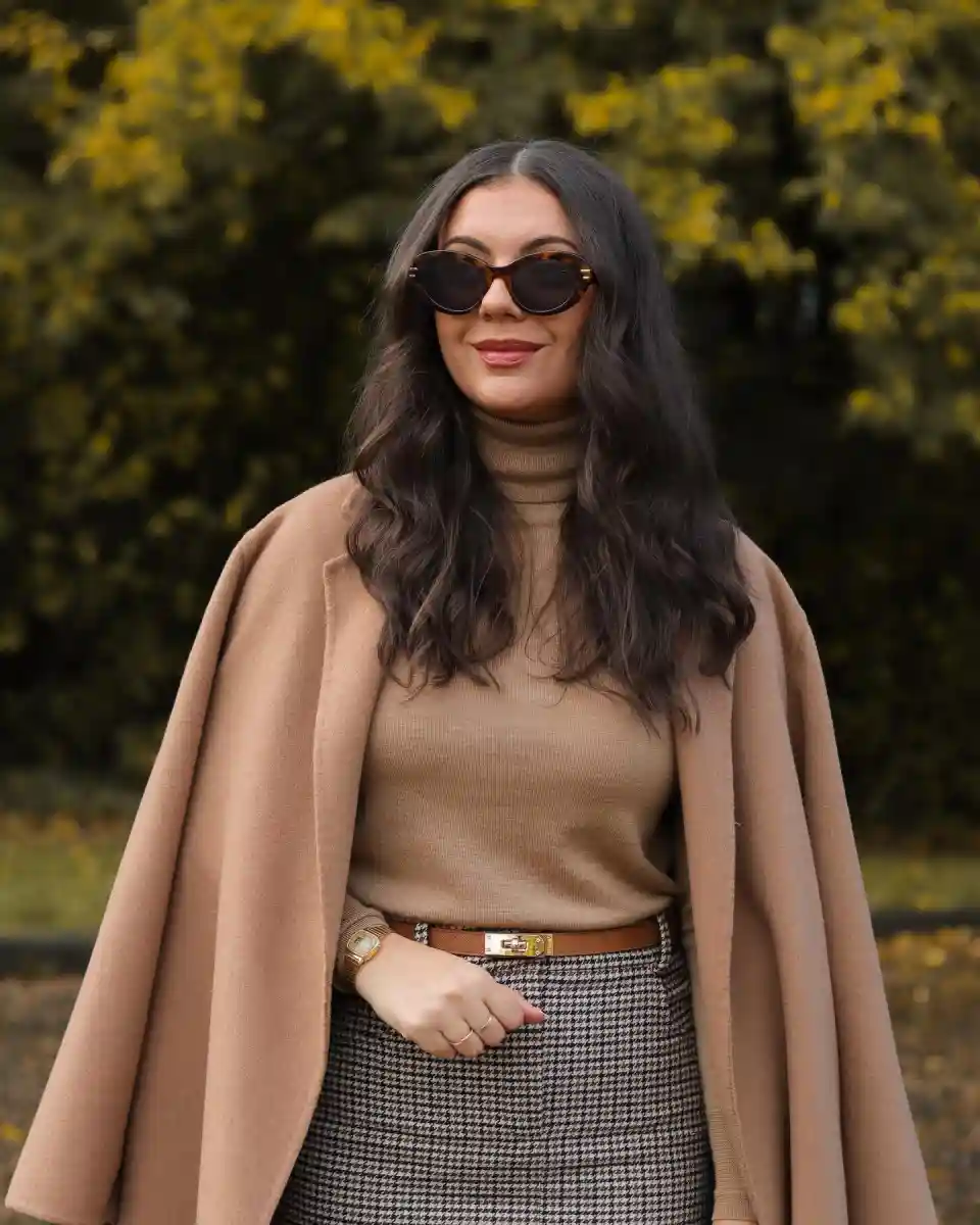 Houndstooth Midi with a Camel Coat Thumbnail 2