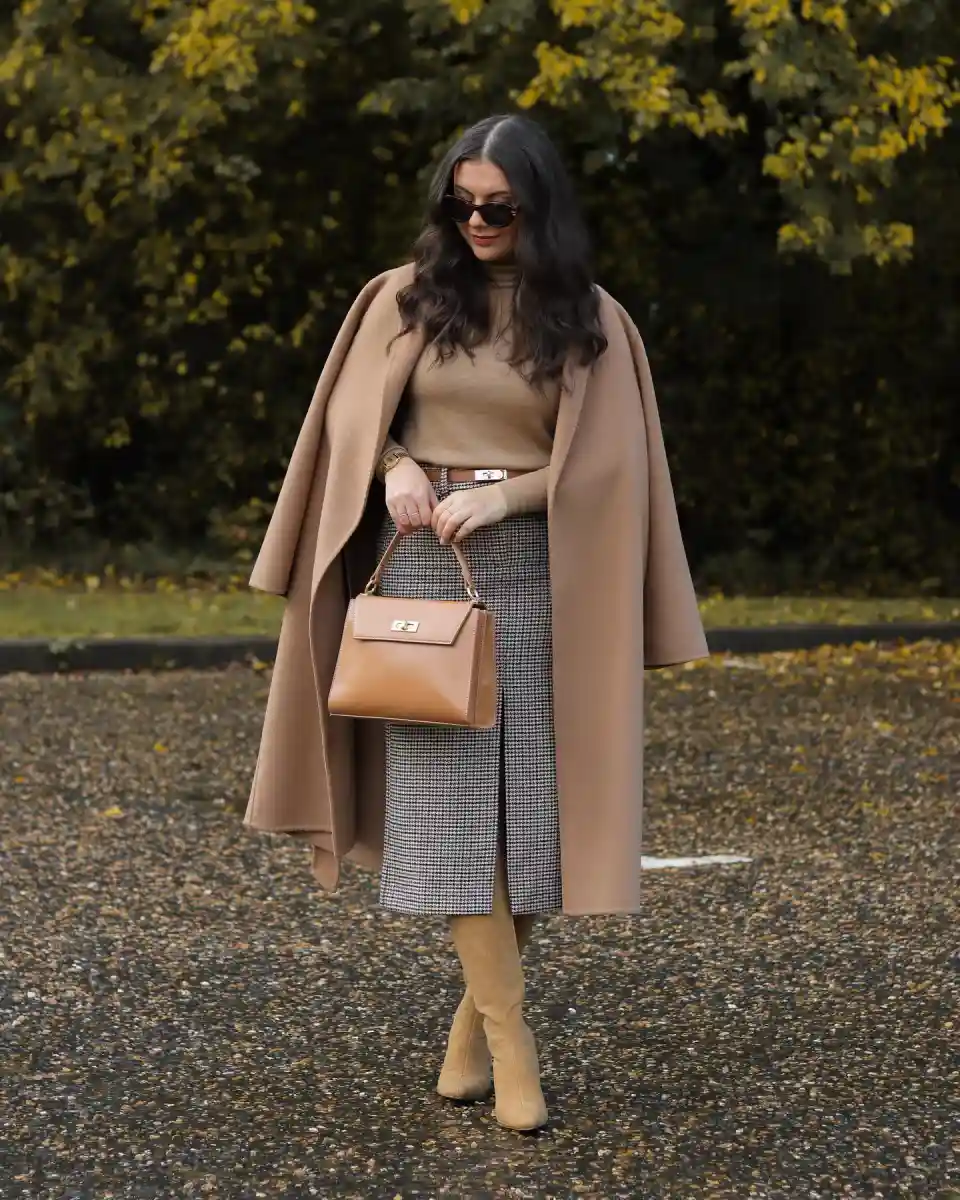 Houndstooth Midi with a Camel Coat Thumbnail 3