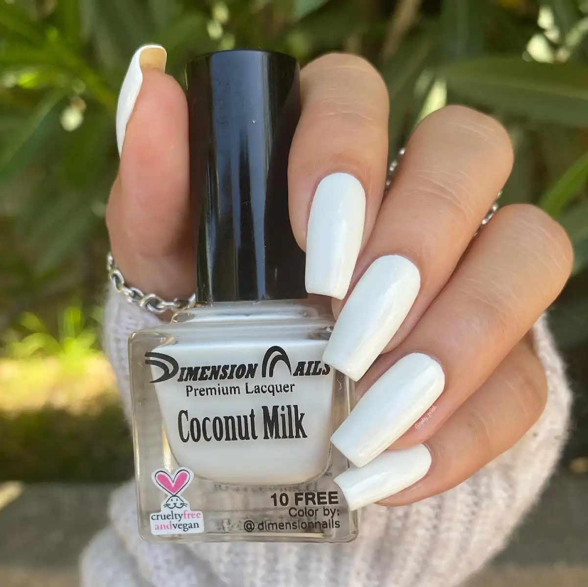 Milky Coffin Nails Thumbnail 3