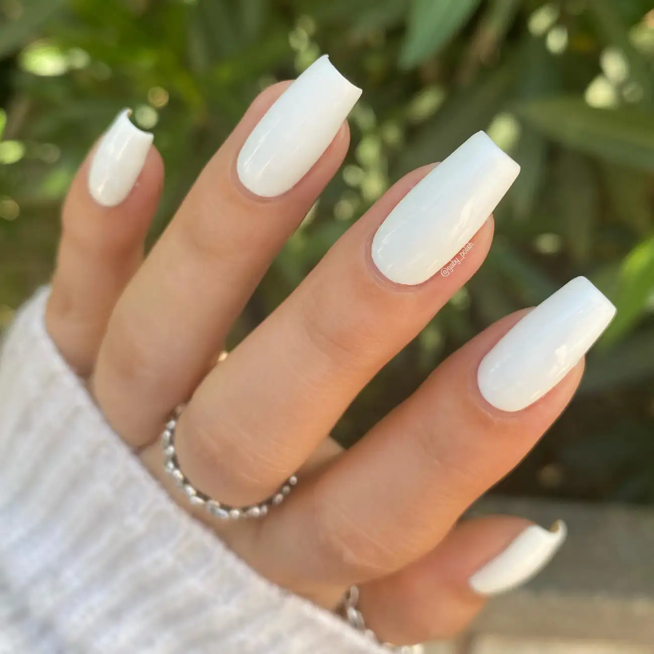 Milky Coffin Nails Thumbnail 4