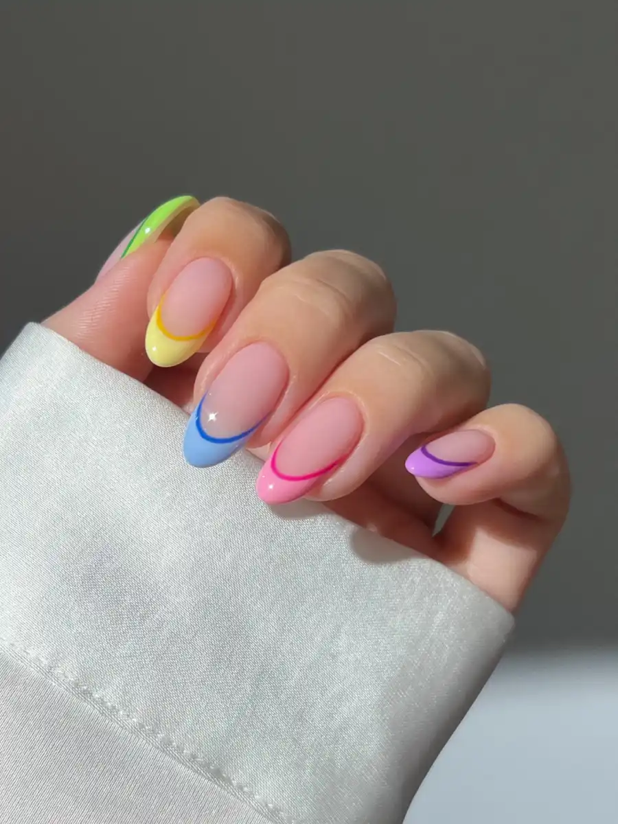 Rainbow Outline French Nail Art Main View