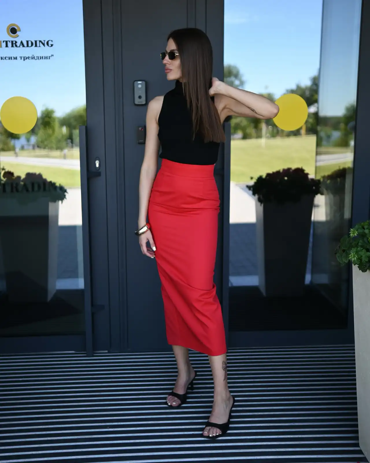 Red Pencil Skirt with Black Thumbnail 3