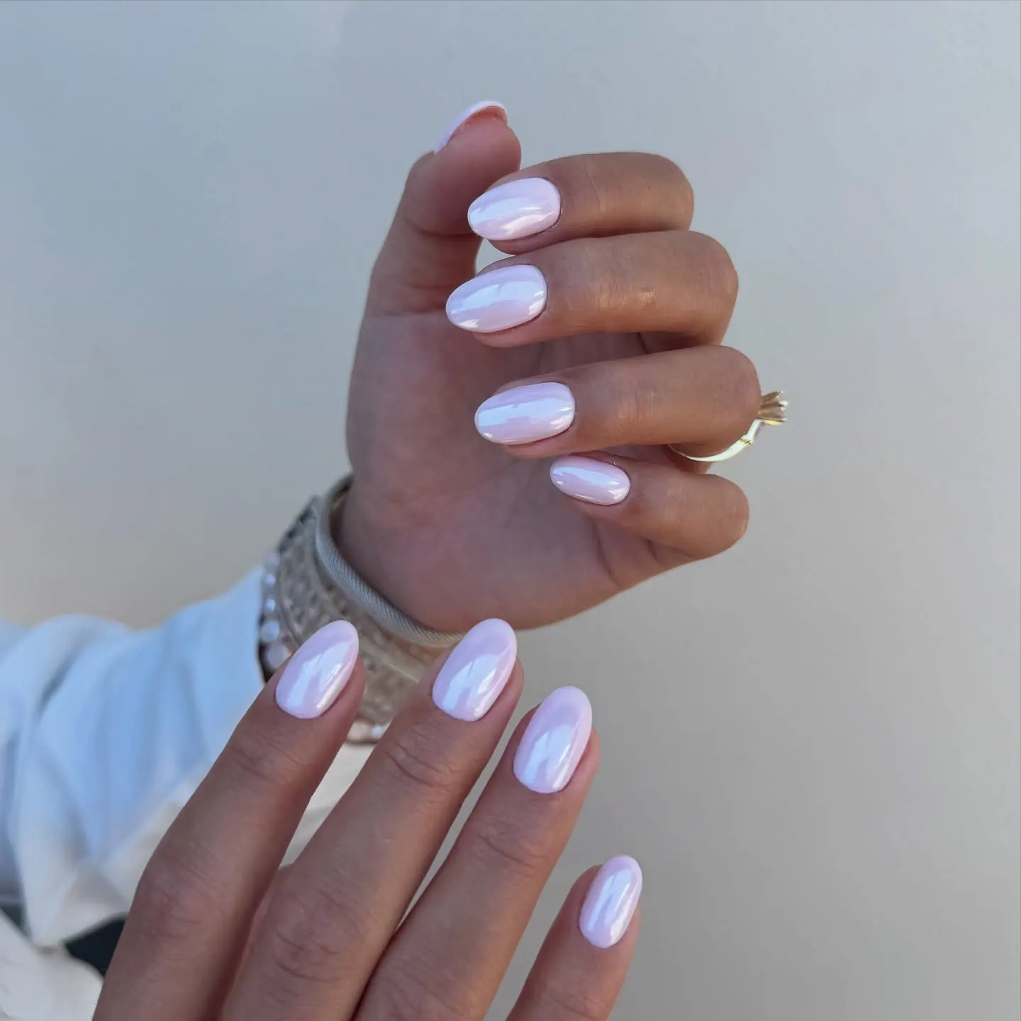 Short Round Milky Pink Nails Main View