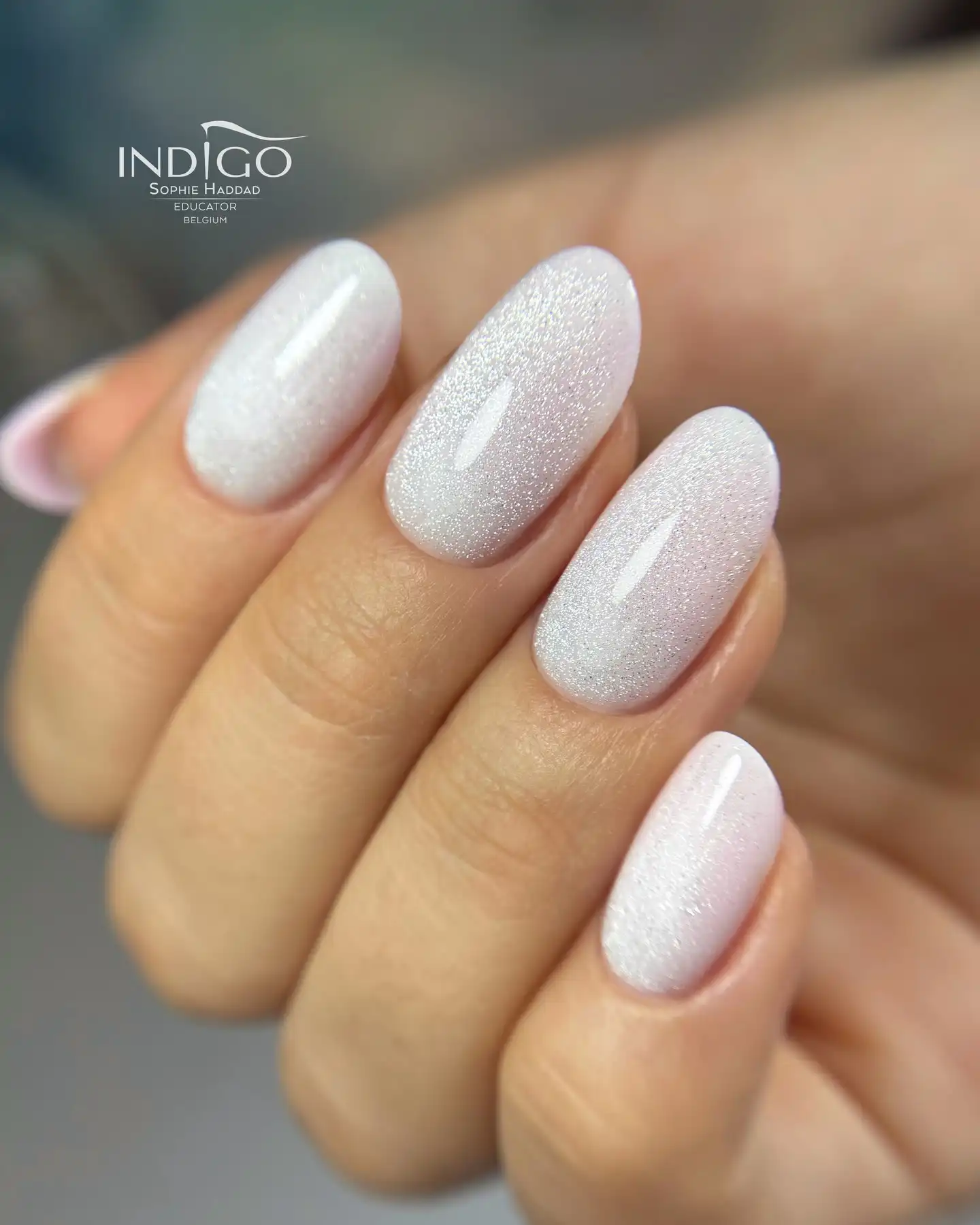 Snowy Cat Eye Ombre Nails