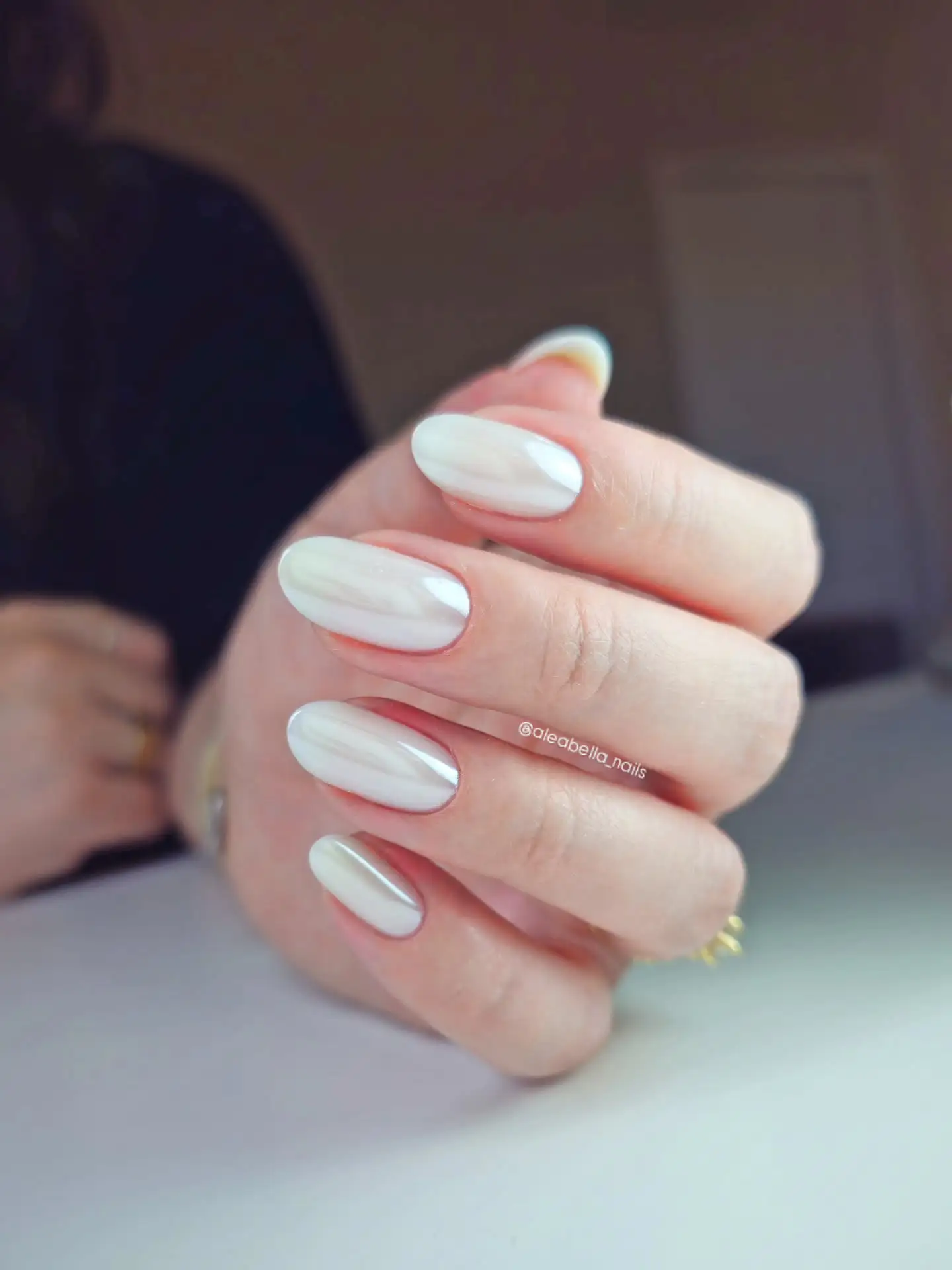 White with Silver Swirls Main View