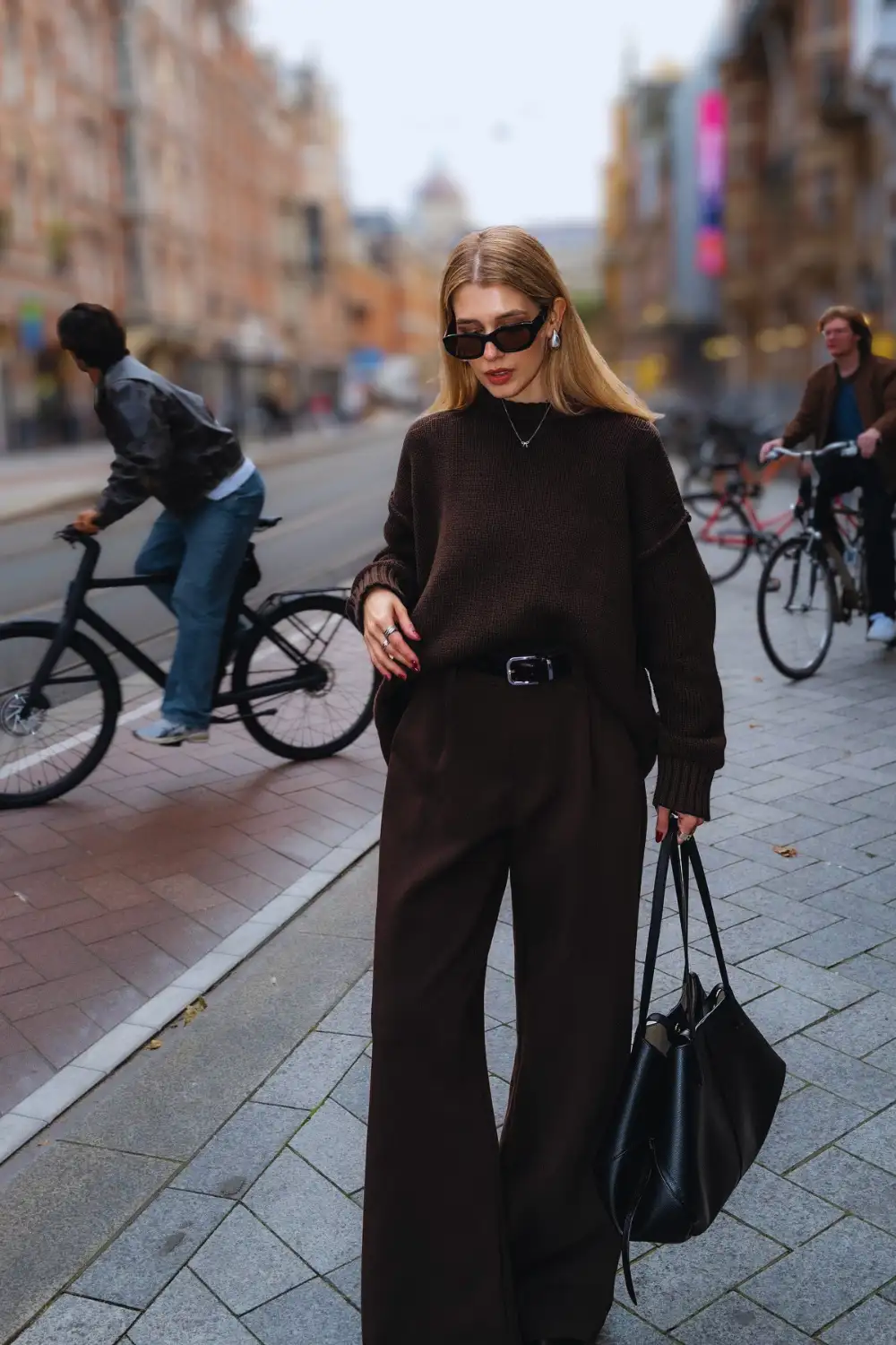 Rich dark brown hair color inspiration - Look 1