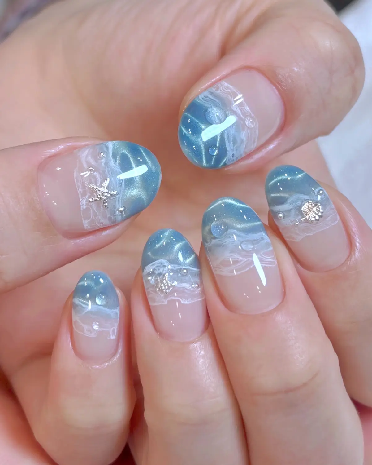 Sea foam cat eye nails concept