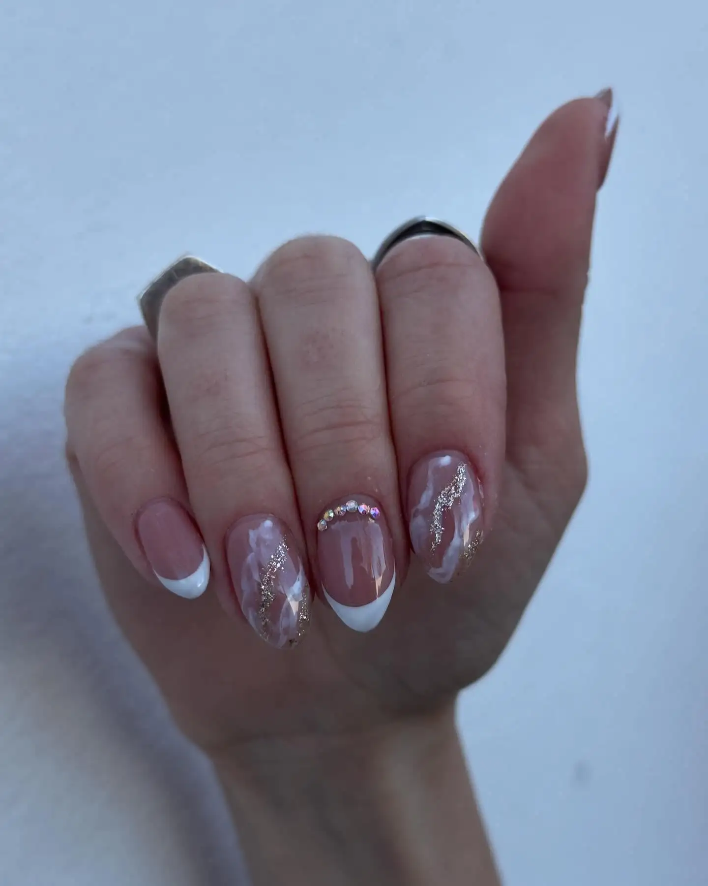 Vanilla French With Gold Details design 1