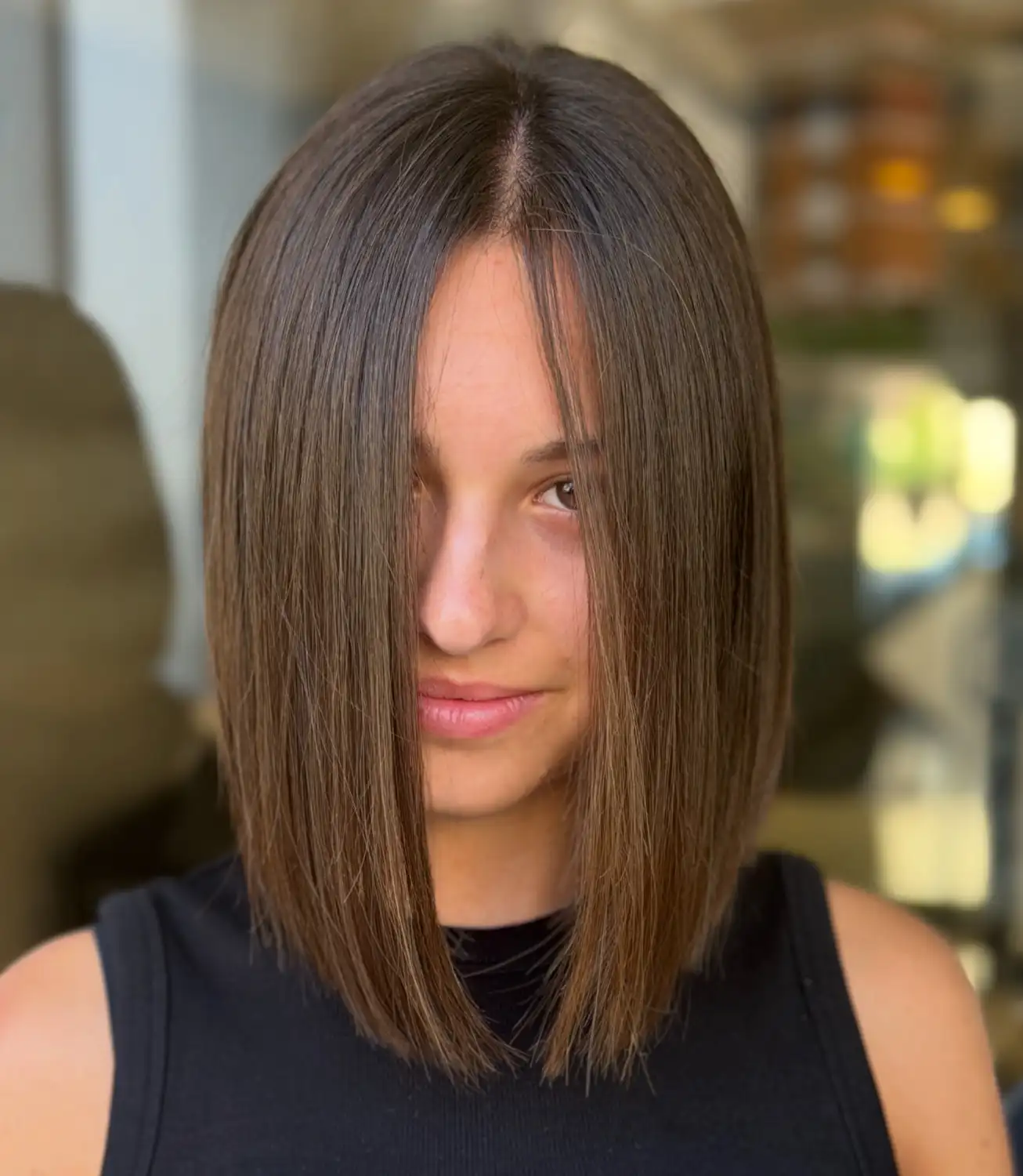 Sleek angled bob haircut for straight hair - Inspiration 2