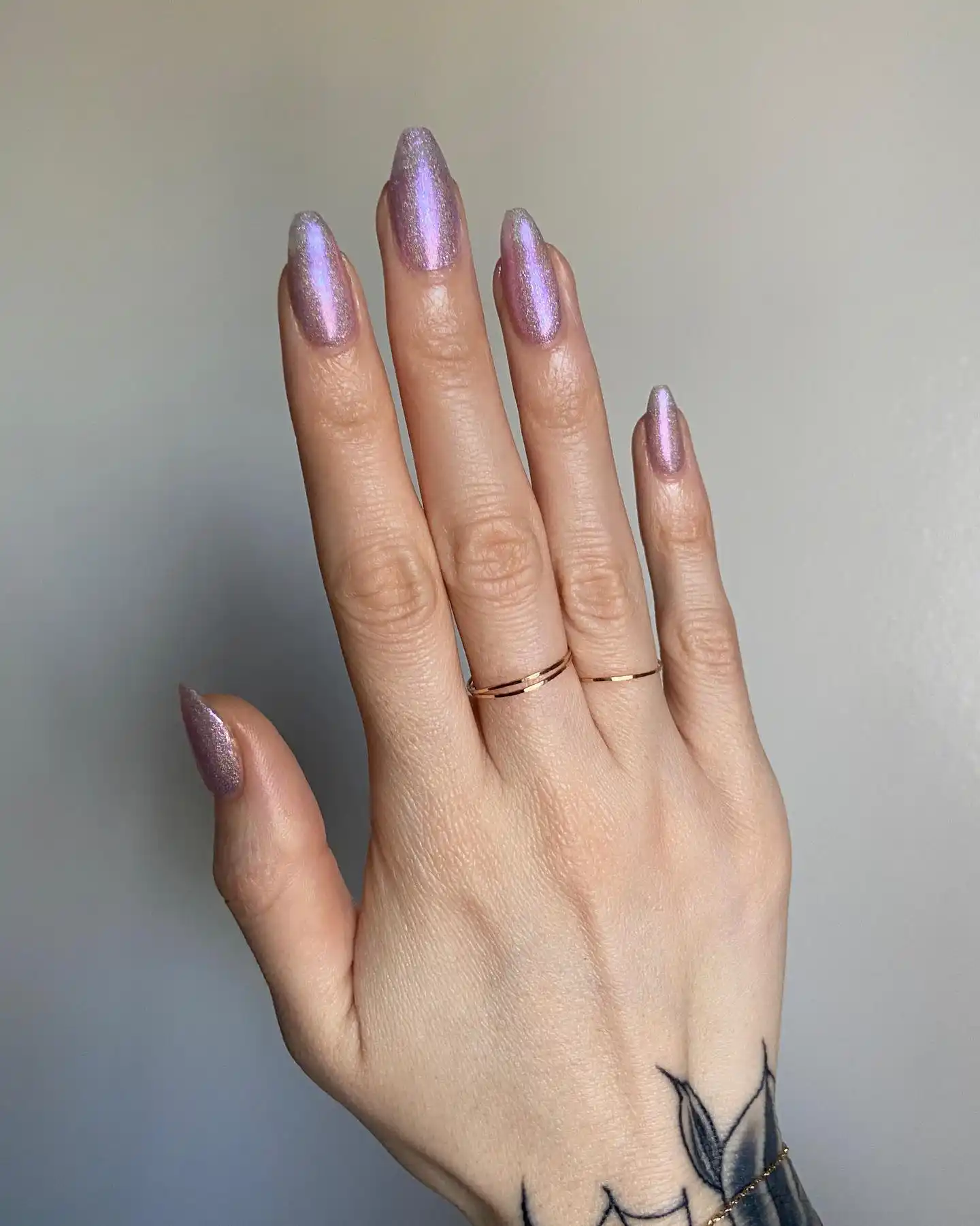 Lilac shimmer almond nails - Inspiration 3