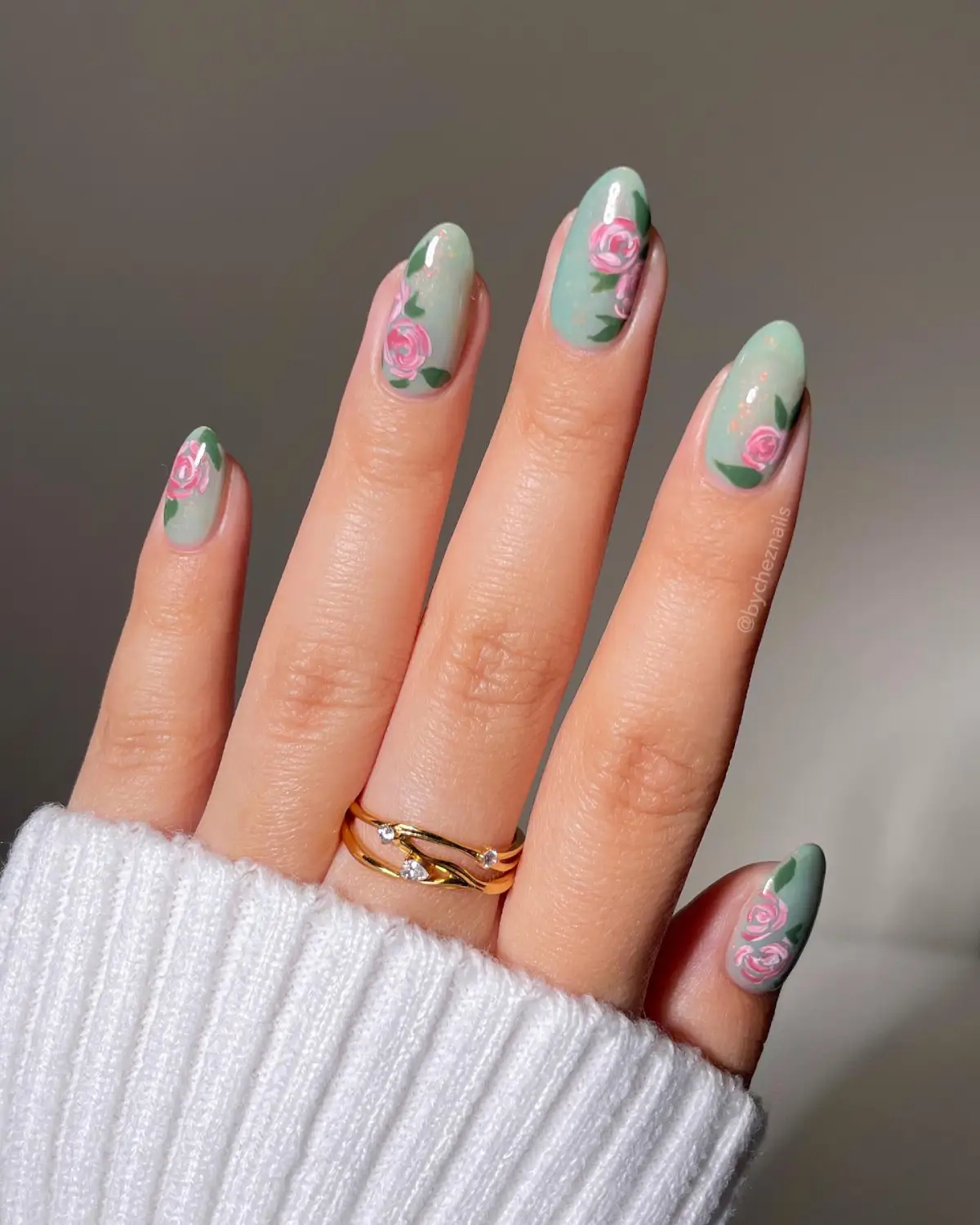 Sage rose almond nails - Inspiration 3