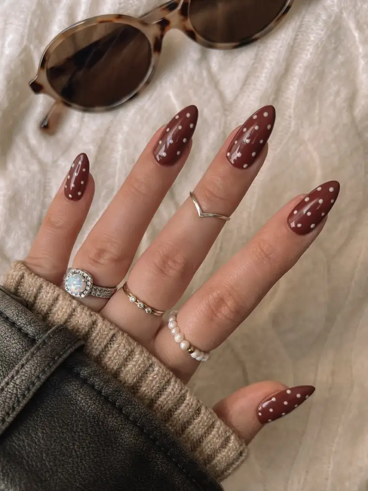 Brown and White Polka Dot Nails inspiration - Look 1