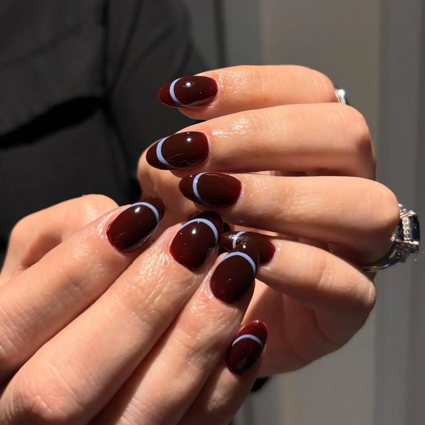 Burgundy nails with blue lines - Nail inspiration 3