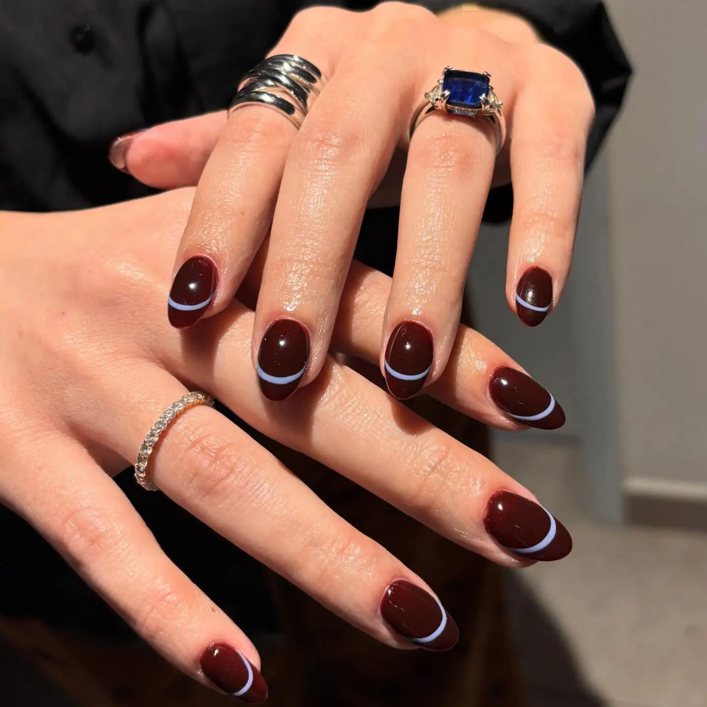 Burgundy nails with blue lines - Nail inspiration 4