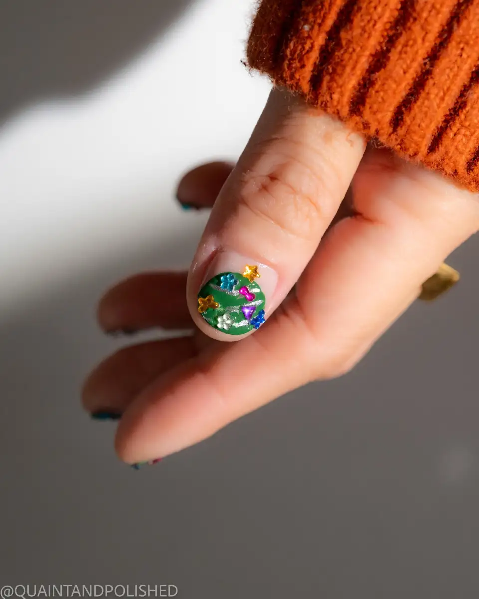 Colorful Christmas tree nail inspiration, photo 3