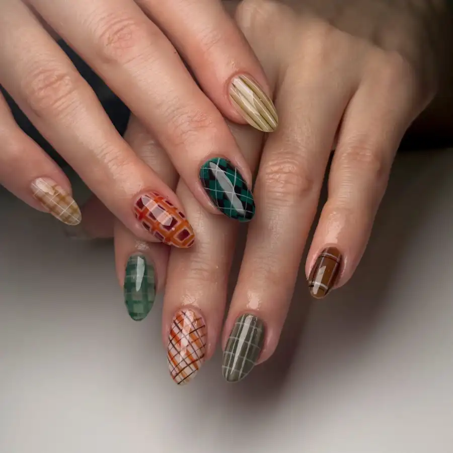 Mixed Autumn Plaid Nails inspiration - Look 1