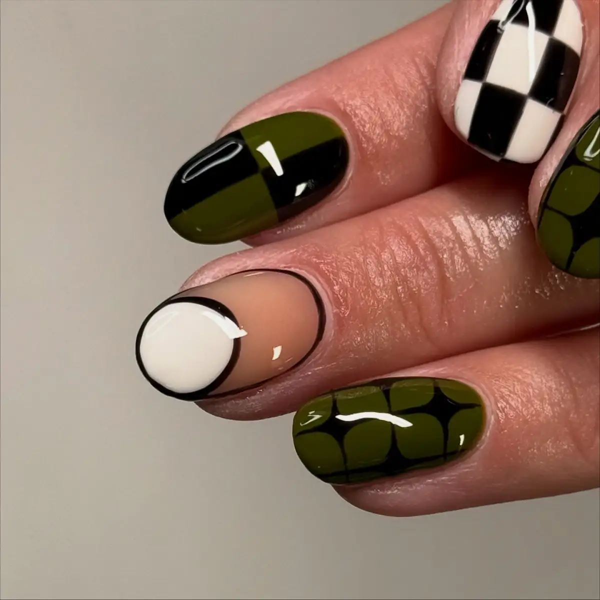 Olive Green Retro Nails inspiration - Inspiration 2