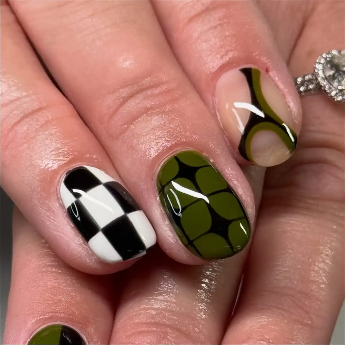 Olive Green Retro Nails inspiration - Inspiration 3