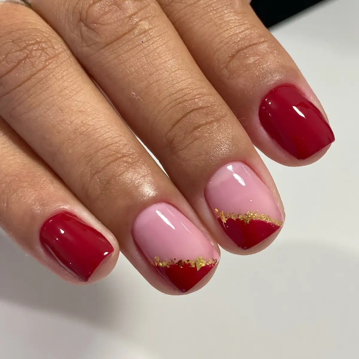 Red and pink French tip Christmas nail inspiration, photo 2